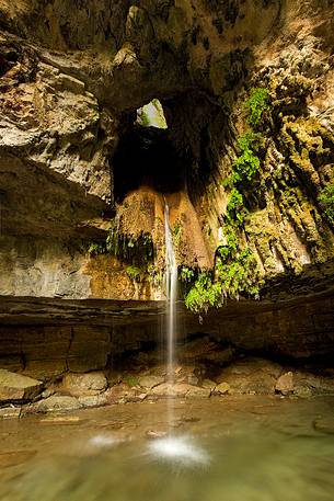 Su Stampu 'e Su Turrunu, is a unique waterfall surrounded by dense green forest of Addol in the territories of Seulo and Sadali. It is one of the natural monuments that make Sardinia really proud for their wilderness