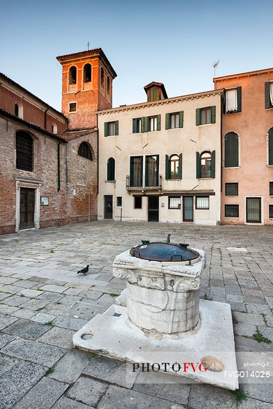 Small square with old well in Venice, Veneto, Italy, Europe