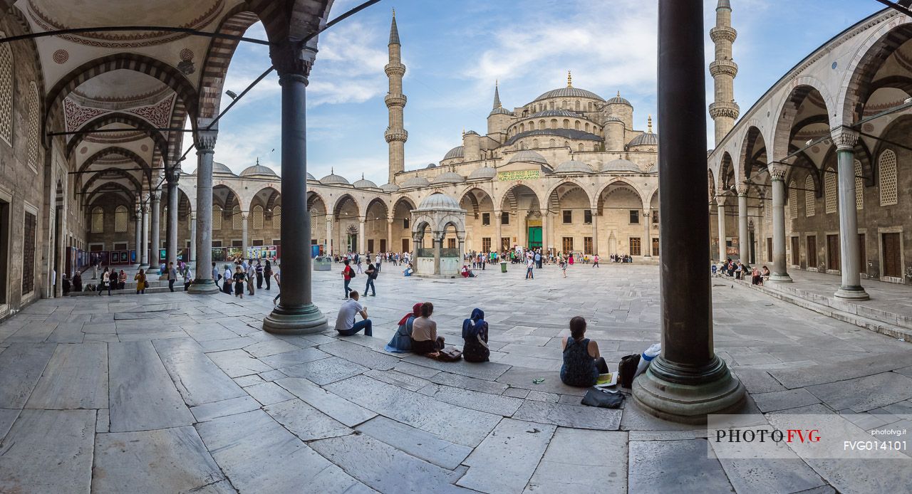 Sultan Ahmet camii - The Blue Mosque in Istanbul