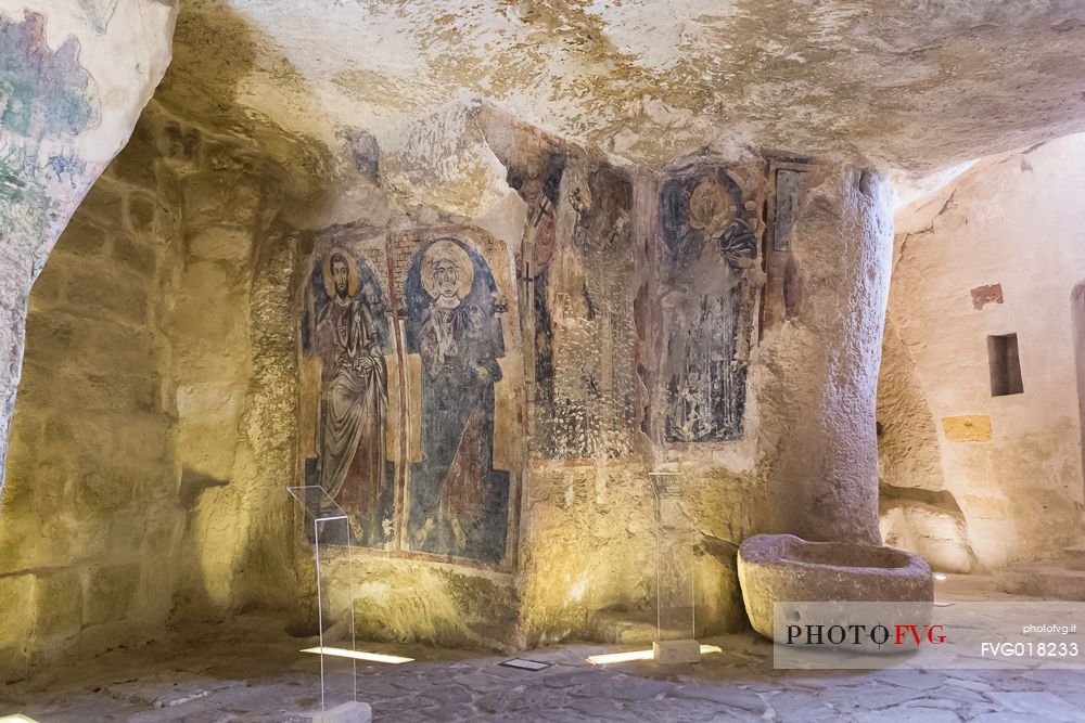 Cave church Santa Maria de Idris