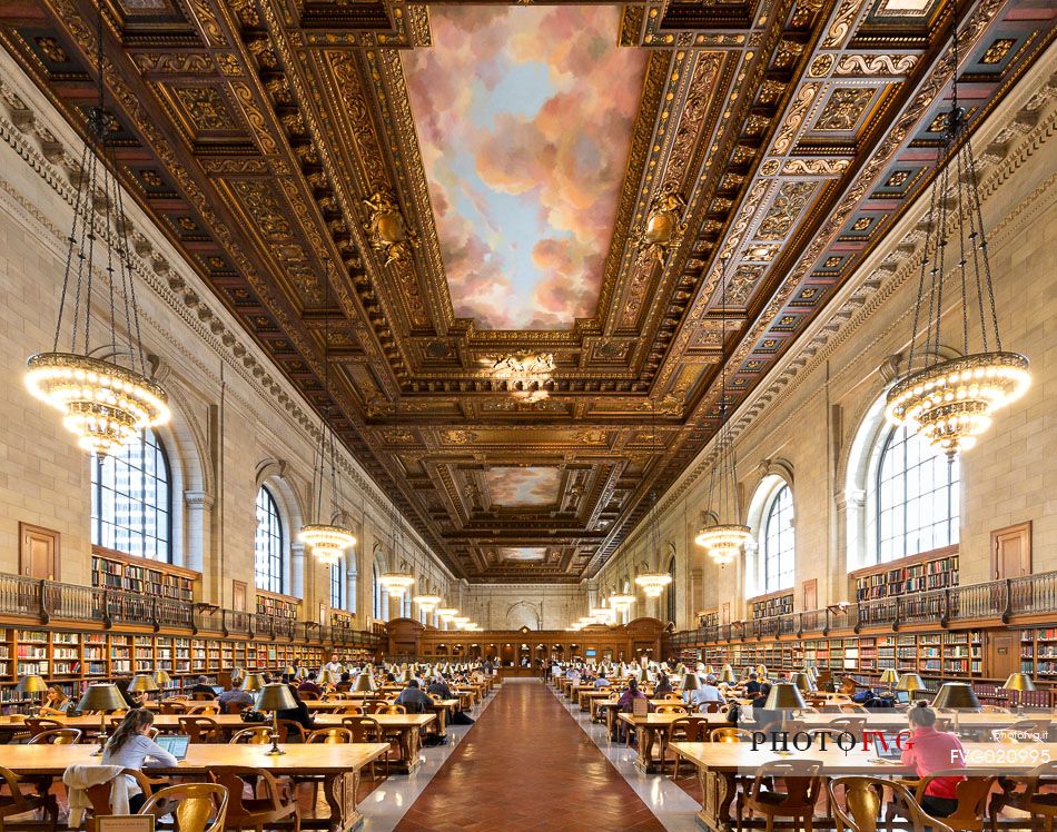 Rose Reading Room, the main reading room of the public library in New York reopens to the public after two years of restoration, New York, USA