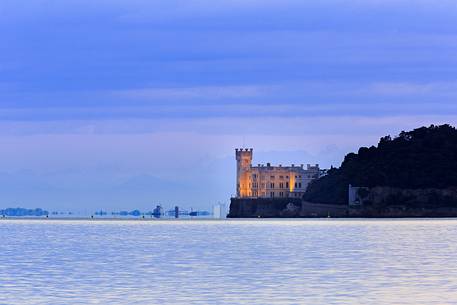 Sunrise at the Miramare Castle