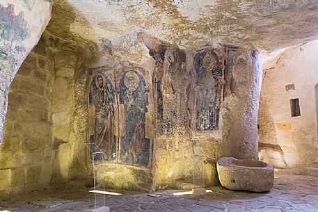 Cave church Santa Maria de Idris