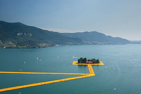 The Floating Piers, by Christo and Jeanne-Claude. Lake Iseo 2016. The Floating Piers, by Christo and Jeanne-Claude. Lake Iseo 2016.