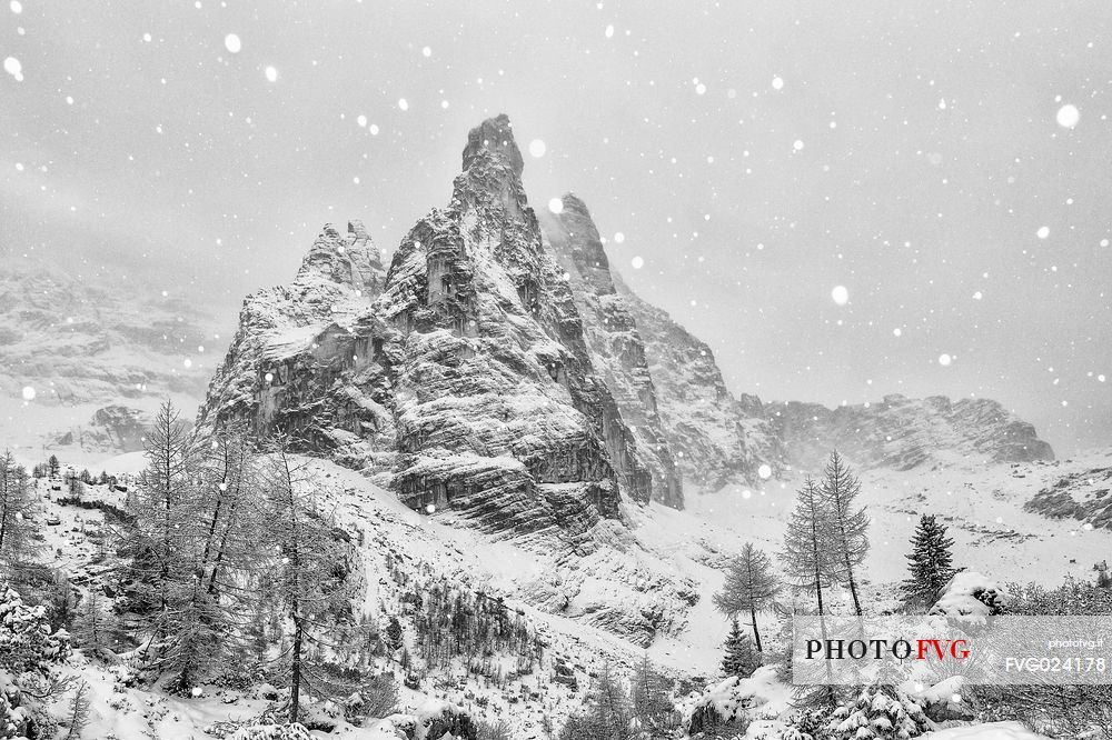 A winter view of the lake of Sorapiss, Dolomites, Italy