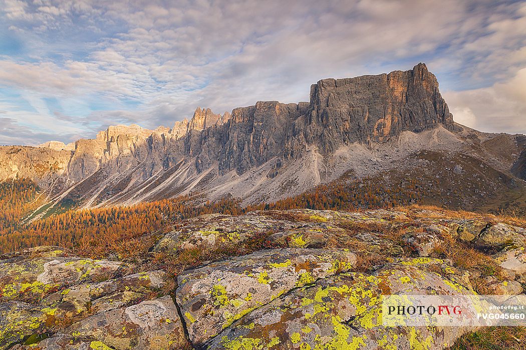 Lastoni de Formin and Croda da Lago from Giau Pass, Dolomites, Cortina d'Ampezzo, Veneto, Italy, Europe