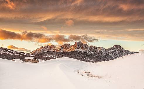 Casera Razzo winter, Brentoni group on sunset