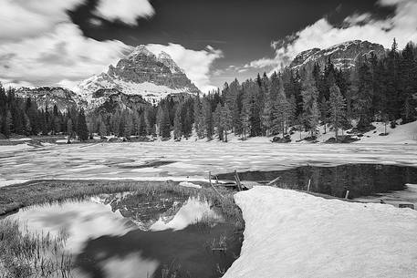 The lake Antorno (sometimes Antorno Lake) is a small lake located about 2 km north of the more famous Lake Misurina