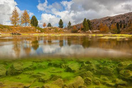 Autumn in Lake Limides