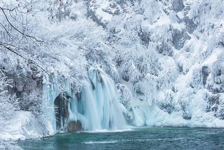 Frozen lakes and waterfalls in Plitvice Lakes National Park, Croatia