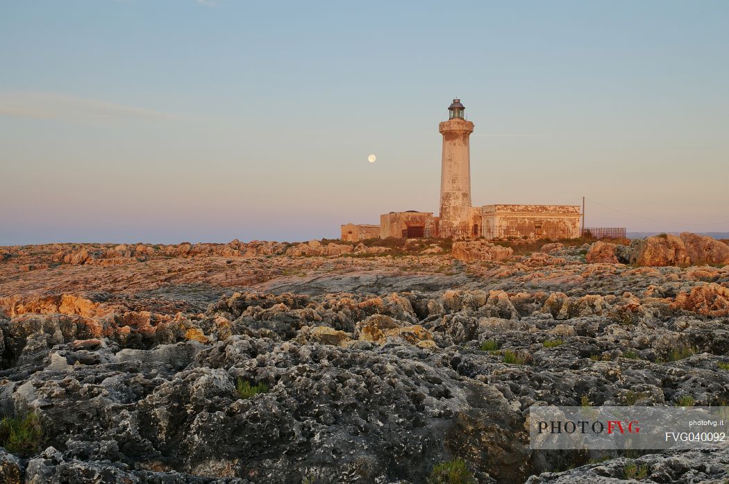 Capo Murro di Porco Peninsula lighthouse, at sunrise, Siracusa, Sicily, Italy, Europe