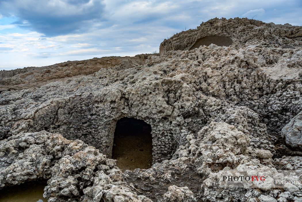 Thapsos archaeological site in the Magnisi Peninsula, Grave, Priolo Gargallo, Siracusa, Sicily, Italy, Europe