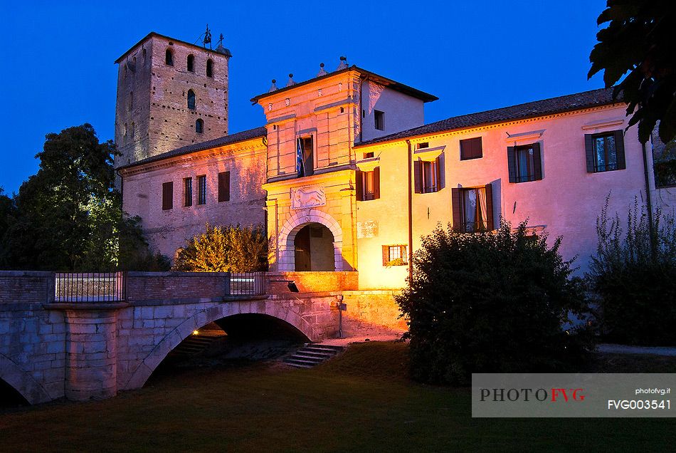 Gate Friuli in Portobuffol, medieval village a few kilometers from Treviso, Veneto, Italy, Europe