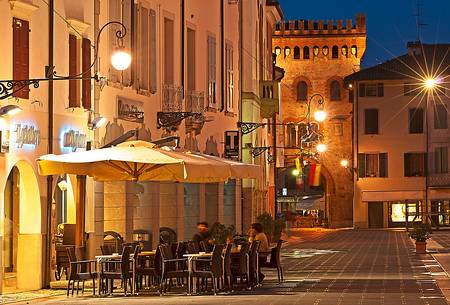 Raimonda Tower gate in Piazza del Popolo in San Vito al Tagliamento, Friuli Venezia Giulia, Italy, Europe