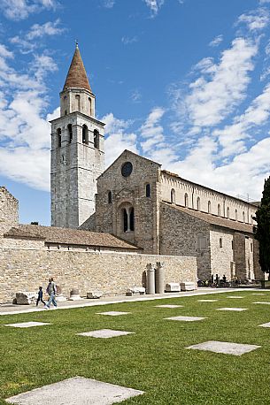 The Santa Maria Assunta Basilica, Patriarchal Basilica of Aquileia, symbol of the city and Unesco Heritage. Friuli Venezia Giulia, Italy, Europe The Santa Maria Assunta Basilica, Patriarchal Basilica of Aquileia, symbol of the city and Unesco Heritage. Friuli Venezia Giulia, Italy, Europe