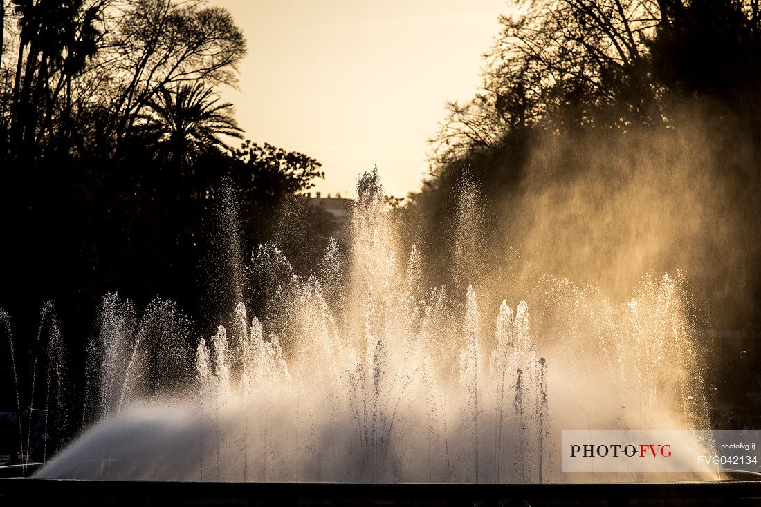 The fountain in the Plaza De Espana, Seville, Spagna, Europa