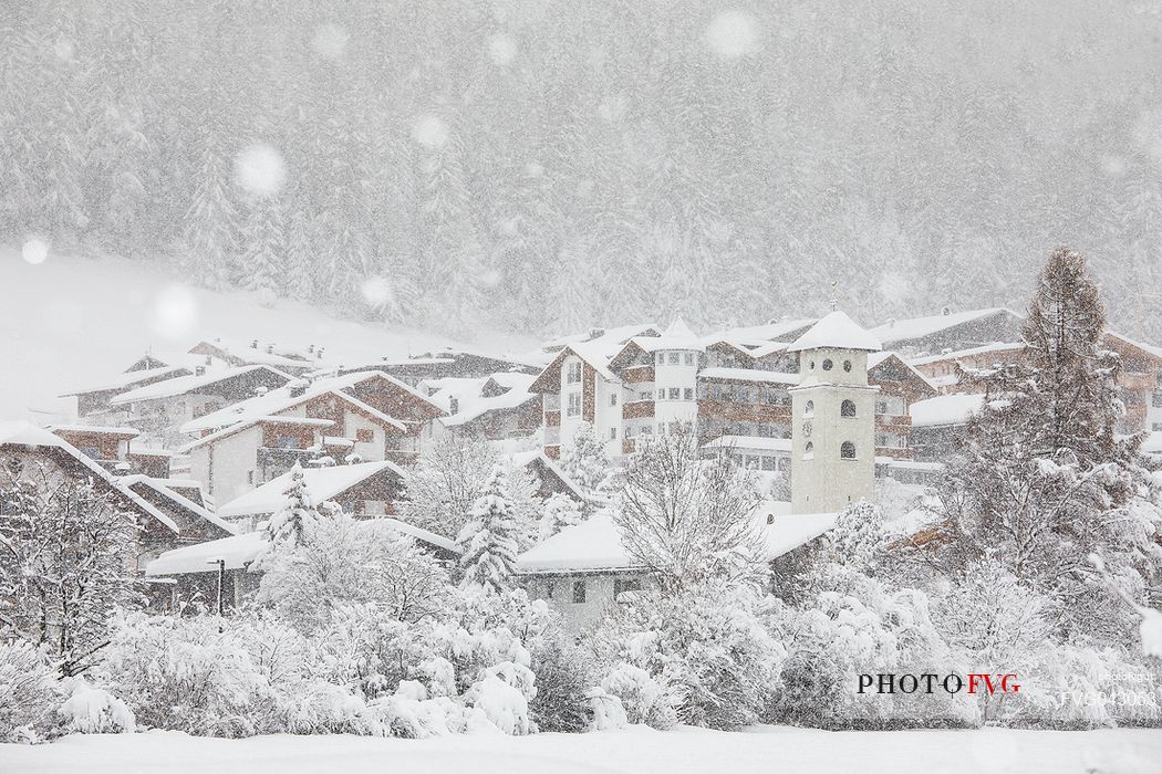 The village of Moso under an intensive snowfall, Sesto, Alta Pusteria, dolomites, Trentino Alto Adige, Italy, Europe