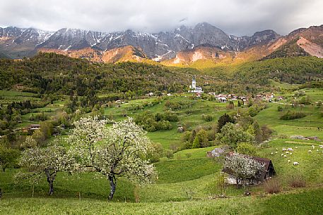 The village of Dresenza, a settlement of the Slovenian town of Caporetto, in the upper valley of the Soca or Isonzo river, Slovenia, Europe