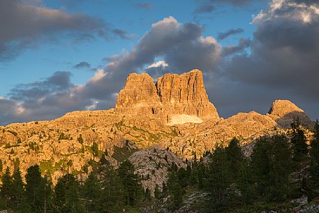 The Averau mount at sunset, Cortina D'Ampezzo, Dolomites, Italy The Averau mount at sunset, Cortina D'Ampezzo, Dolomites, Italy