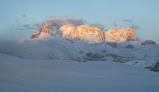 Last light from Monte Piana to Dolomites of Sesto, Auronzo di Cadore, Veneto, Italy Last light from Monte Piana to Dolomites of Sesto, Auronzo di Cadore, Veneto, Italy
