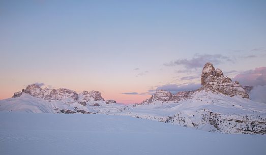 Last light from Monte Piana to Tre Cime di Lavaredo peak and Dolomites of Sesto, Auronzo di Cadore, Veneto, Italy, Europe