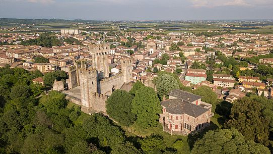 Scaligero Castle and the village of Valeggio sul Mincio from above, Veneto Scaligero Castle and the village of Valeggio sul Mincio from above, Veneto