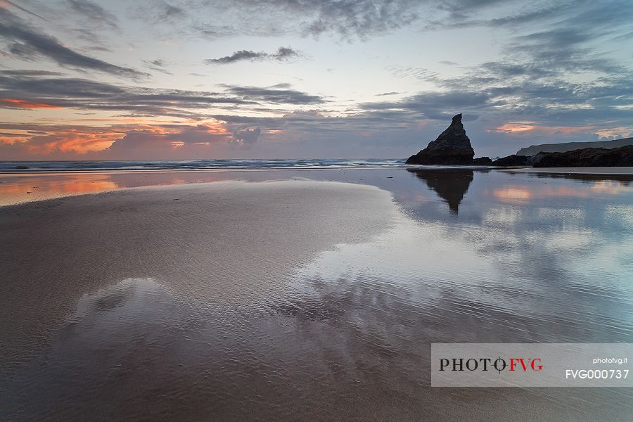 Bedruthan Steps at low tide time