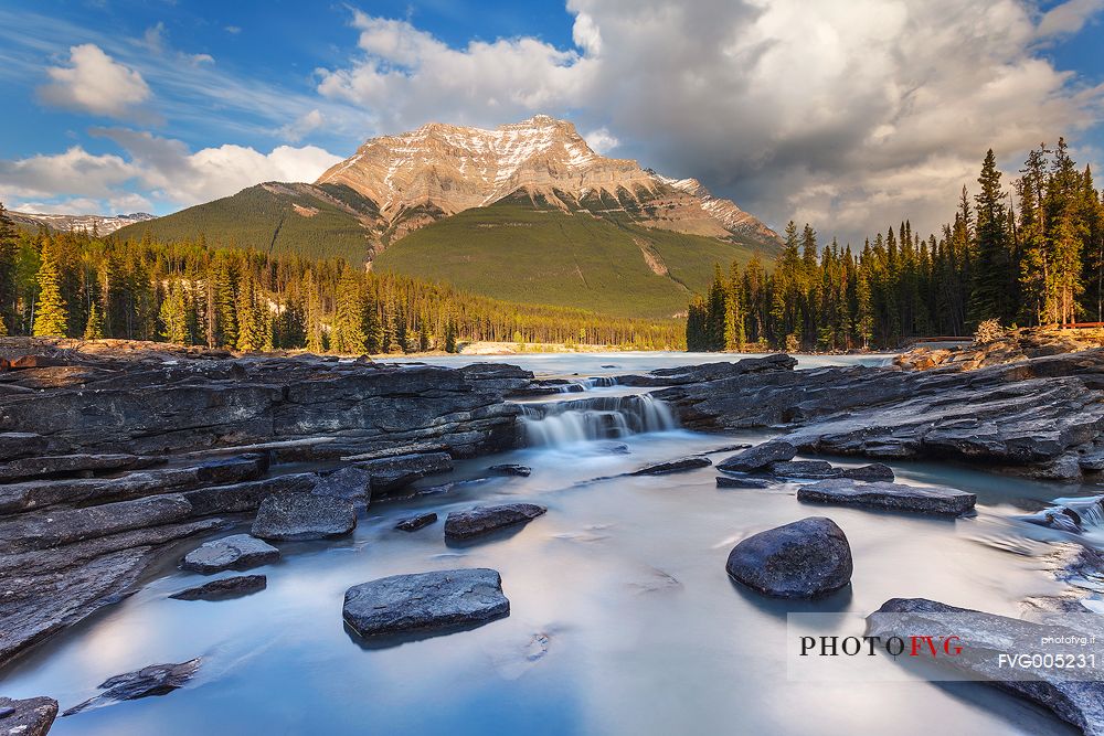 Late afternoon at Athabasca Falls