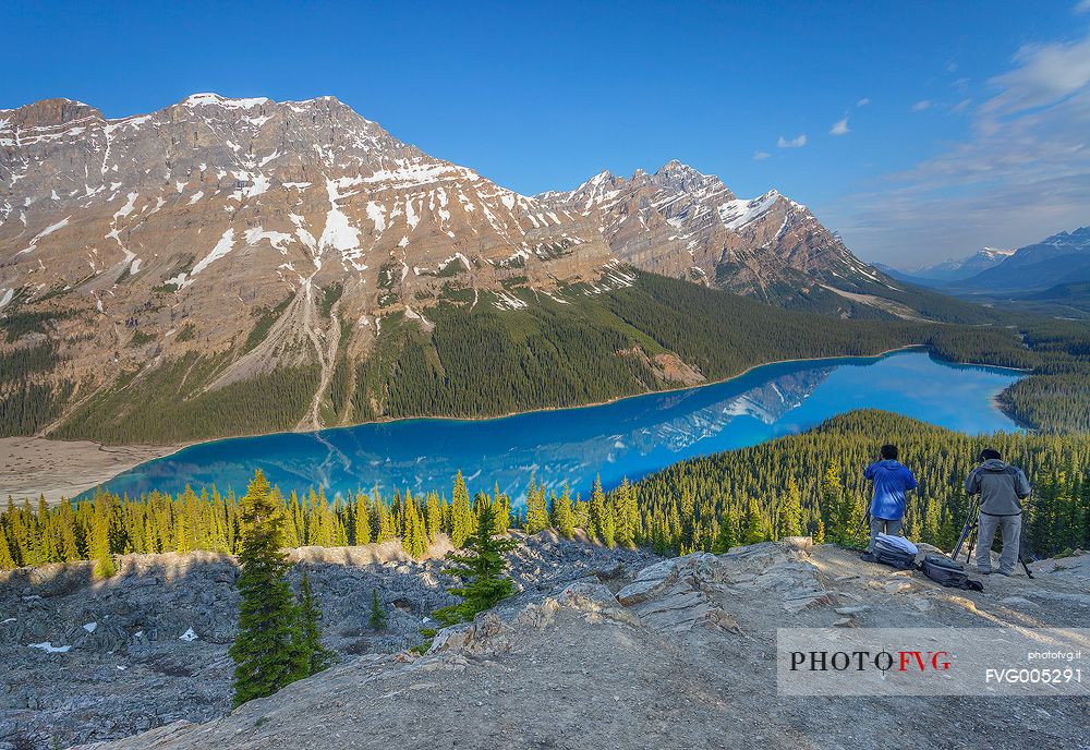 Peitho lake with its amazing colors is simply one of the most famous jewel of the Rockies