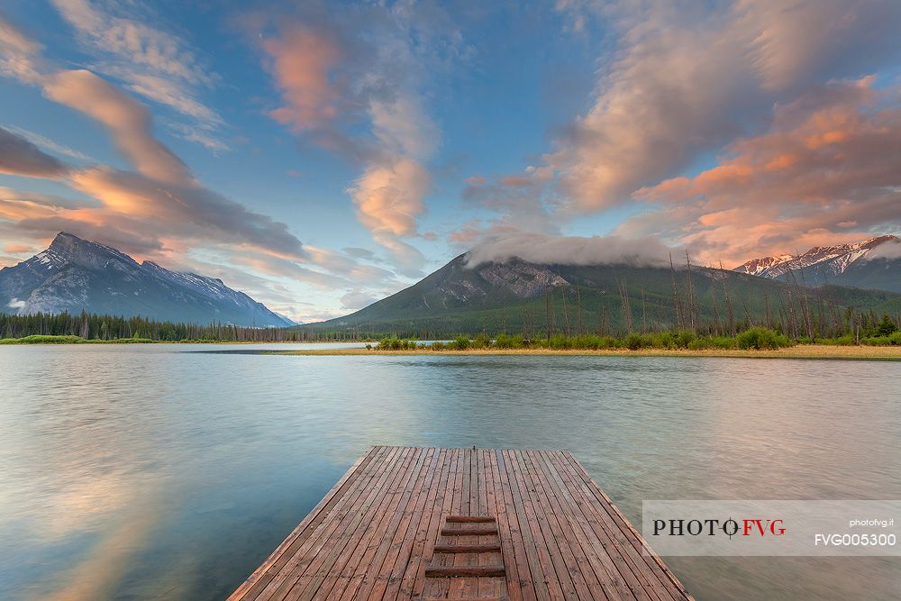 Sunrise at Vermilliom Lake