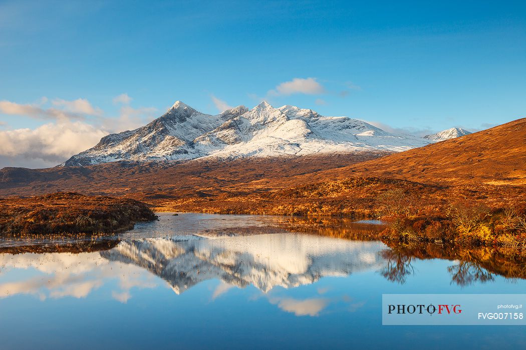 The peace of a perfect Autumn Day at Sligachan
