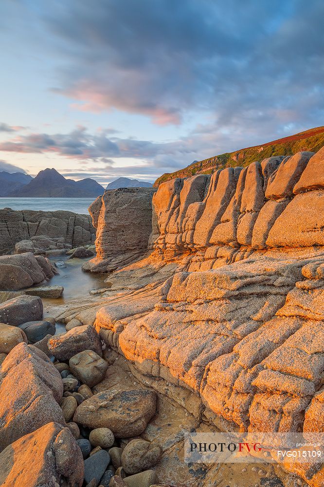 The last light is embracing the geology of Elgol Beach