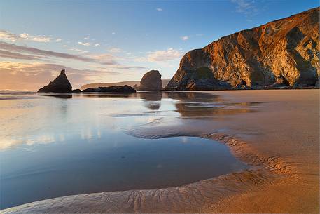 Bedruthan Steps at low tide time