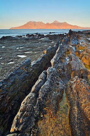 The great geology at Laig Bay