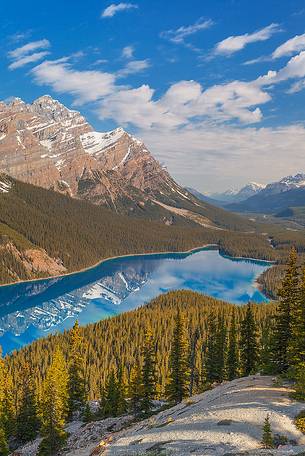 Peitho lake with its amazing colors is simply one of the most famous jewel of the Rockies