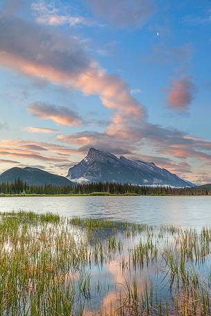 Sunrise at Vermilliom Lake