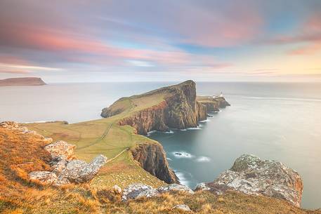 During the spring time the last light from above the cliffs of Neist point is very spectacular as it can it the lighthouse cliffs with a pleasant side light.