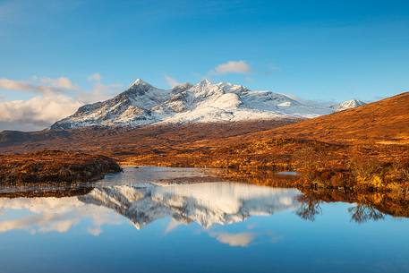The peace of a perfect Autumn Day at Sligachan