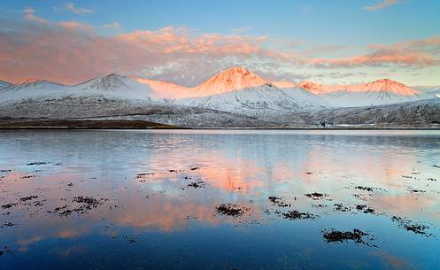 First light in the morning at Loch Einort, United Kingdom, UK, Scotland, Inner Hebrides, Isle of Skye 