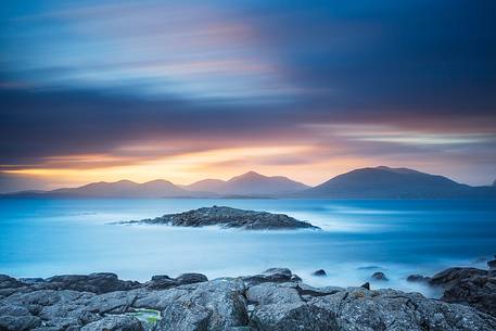 A beautiful sunset from the rocks of Luskentyre