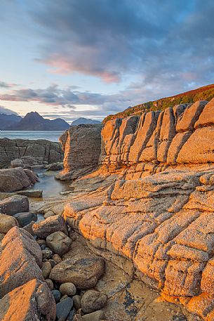 The last light is embracing the geology of Elgol Beach