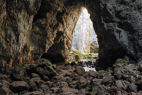 The park of Rakov Skocian is rich in karst caves