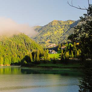 The country of Sauris can be seen already from the lake