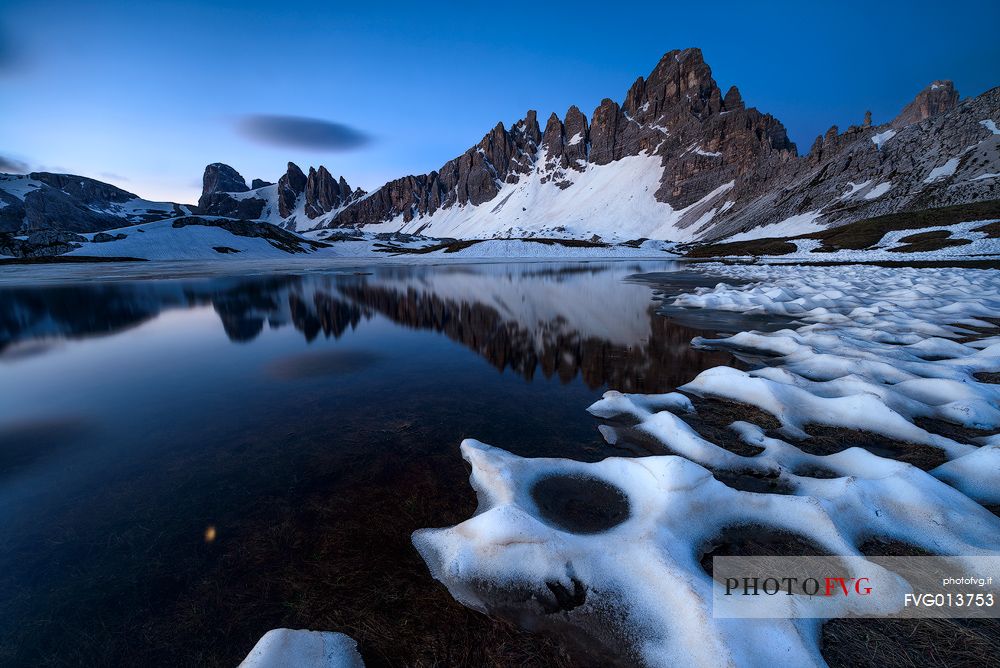 Blue hour on the lake under Mt. Paterno.