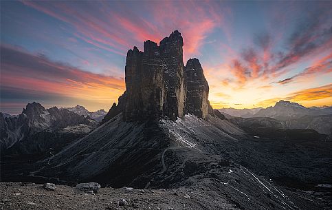 Sunset over Tre cime di Lavaredo peaks, dolomites, Itay