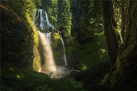 Fall Creek Falls, gorgeous waterfall near Portland, Oregon, United States