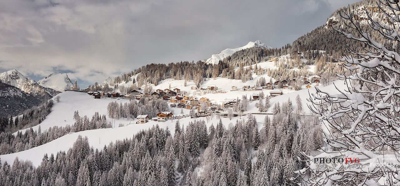 Colle di Santa Lucia after an intense snowfall