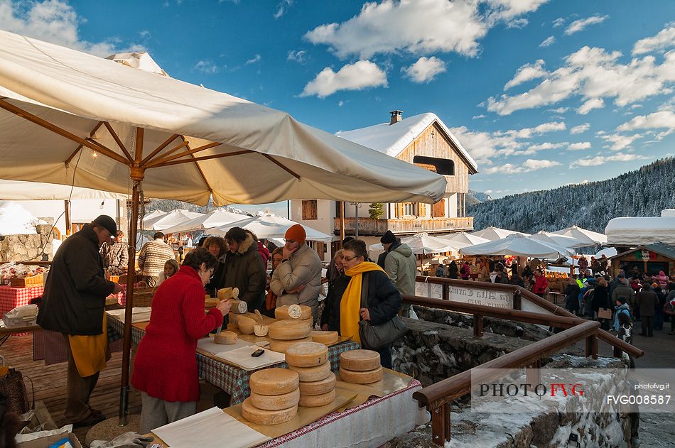 Christmas market in Sauris di Sopra