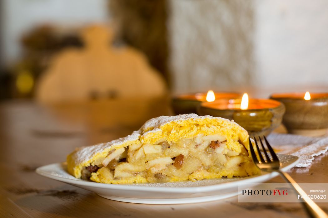 Strudel cake in Rinfreddo hut, dolomites, Italy