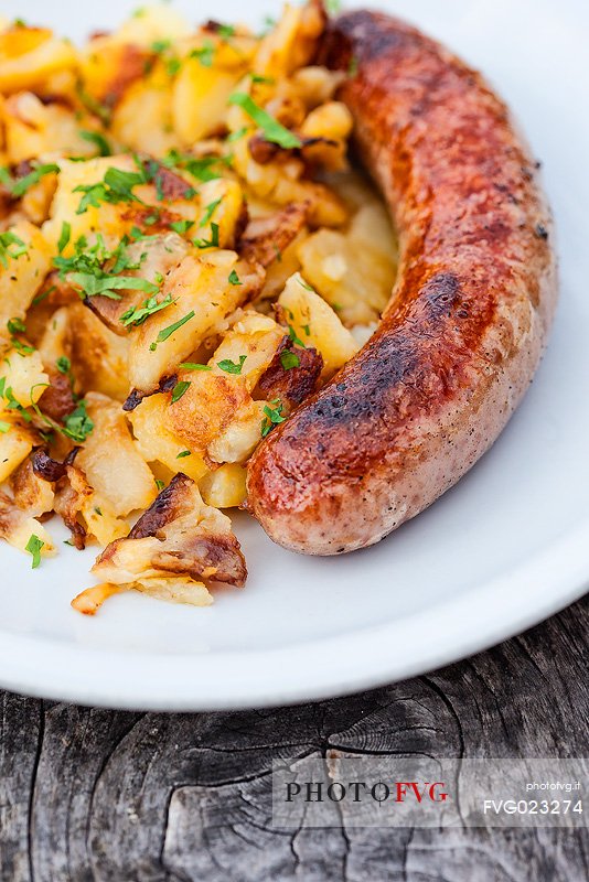 Sousage with potatoes, South Tyrol, Dolomites, Italy